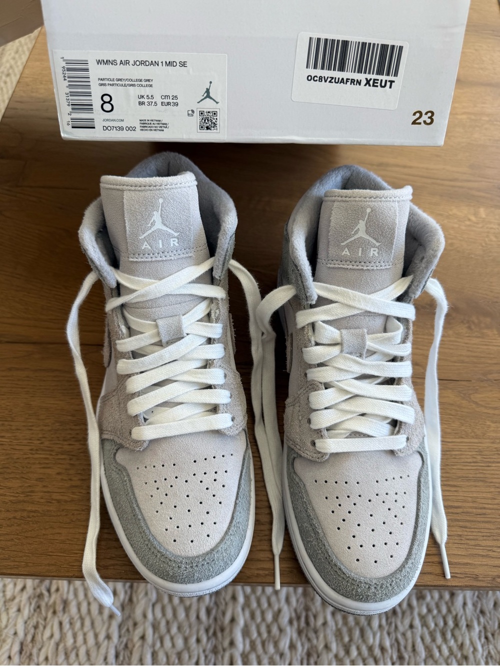 Nike Air Jordan 1 Mid SE Women’s Sneakers - Light Grey & White